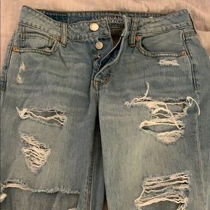 Ripped American eagle skinny jean